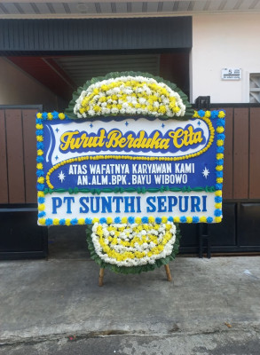 Papan Bunga Duka di Datuk Tanah Datar