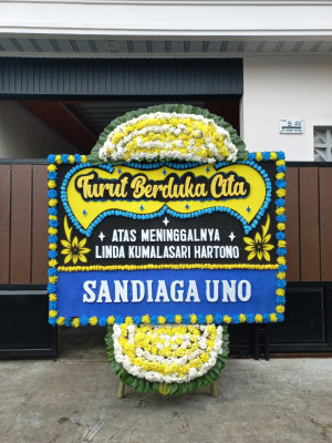 Papan Bunga Duka di Datuk Tanah Datar