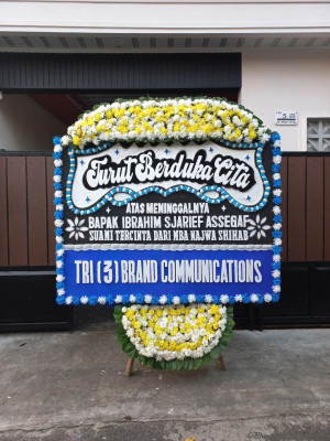 Papan Bunga Duka di Datuk Tanah Datar